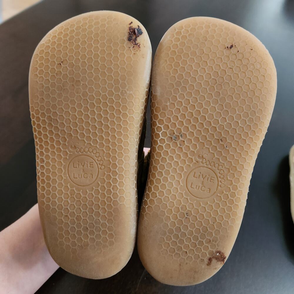Livie & Luca Embossed Leather Mary Janes Size 7 - Picture 5 of 5